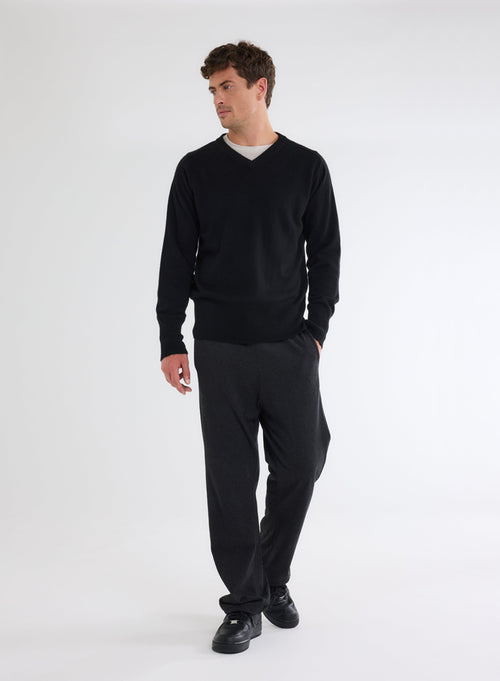 Jersey negro con cuello en V y mangas largas de 100% cachemire - MAJESTIC FILATURES