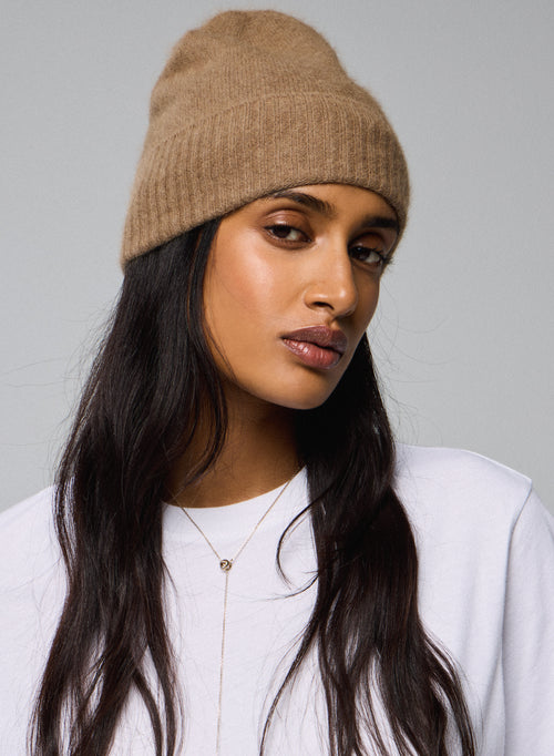 Bonnet Beige en Raccon wool / Polyamide - MAJESTIC FILATURES