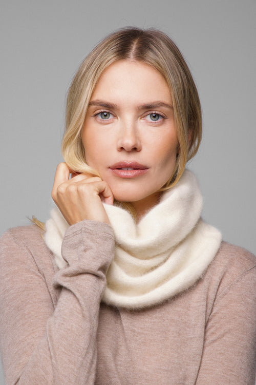 Ecru Long Collar in Raccoon - MAJESTIC FILATURES