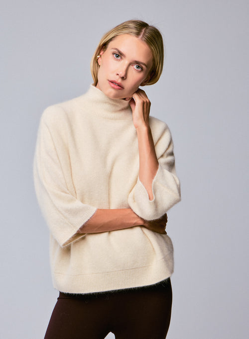 White Turtleneck Sweater with Kimono Sleeves in Raccon wool / Polyamide - MAJESTIC FILATURES
