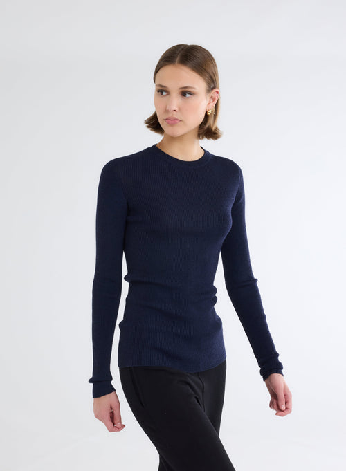 Marineblauer Ripp-Pullover mit Rundhalsausschnitt und langen Ärmeln aus Merinowolle - MAJESTIC FILATURES