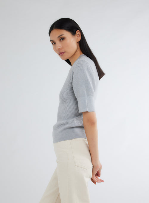 Jersey de canalé de lana merino gris con cuello y mangas redondos - MAJESTIC FILATURES