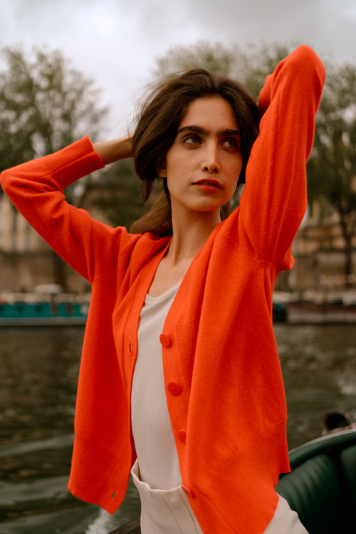 Red V-neck cardigan with long sleeves in cashmere - MAJESTIC FILATURES