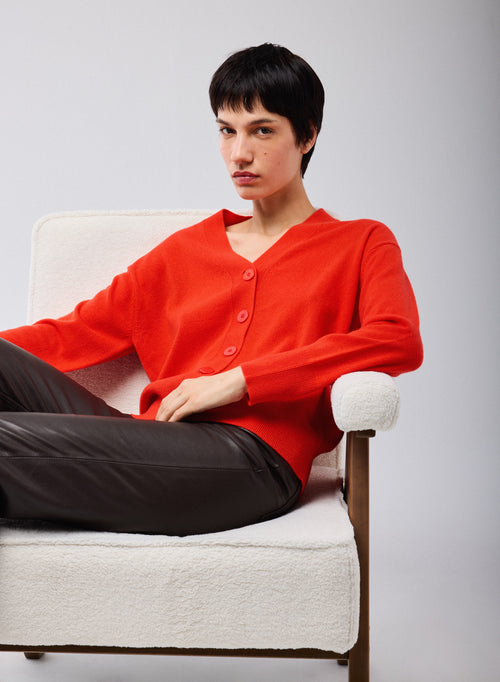 Red V-neck cardigan with long sleeves in cashmere - MAJESTIC FILATURES