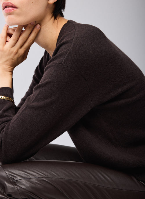 Brown V-Neck Long Sleeve Sweater in Cashmere - MAJESTIC FILATURES