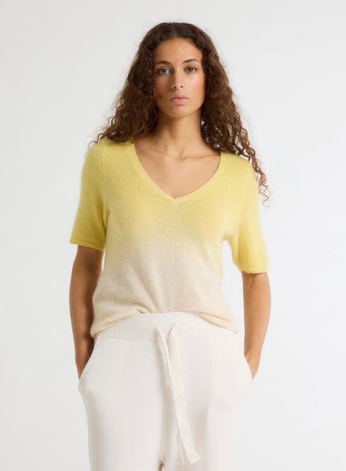 Jersey amarillo de manga corta con cuello en V en Raccoon / Poliamida - MAJESTIC FILATURES