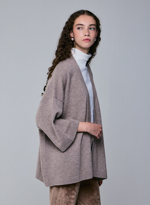 Beige Strickjacke mit langärmeligem Schalkragen aus Merinowolle - MAJESTIC FILATURES
