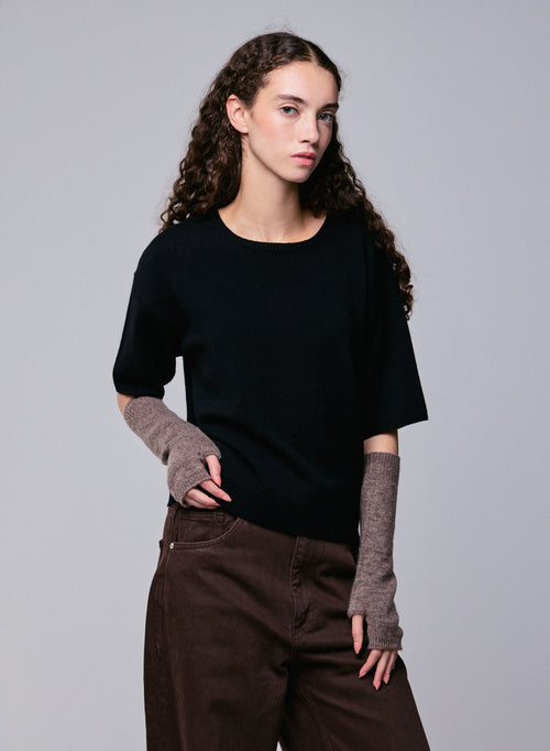 Suéter de lana merino de manga corta con cuello redondo negro - MAJESTIC FILATURES