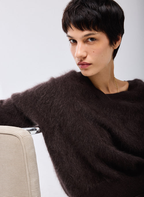 Brown V-Neck Long Sleeve Sweater in Wool / Cashmere - MAJESTIC FILATURES