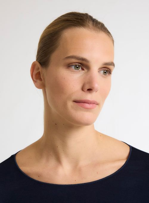 Adèle Vicose / Elastane Boat Neck T-shirt - MAJESTIC FILATURES