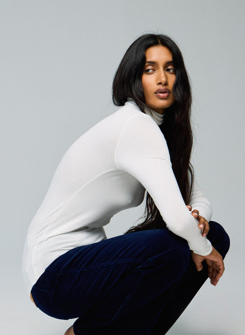 White Turtleneck Long Sleeve T-shirt in Viscose / Elastane - MAJESTIC FILATURES