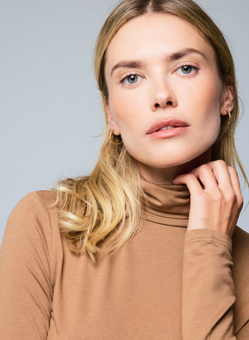 T-shirt Beige Col Roulé Manches Longues en Viscose et Elasthanne - MAJESTIC FILATURES