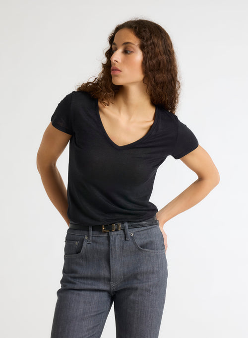 Black V-neck T-shirt in Linen and Elastane - MAJESTIC FILATURES