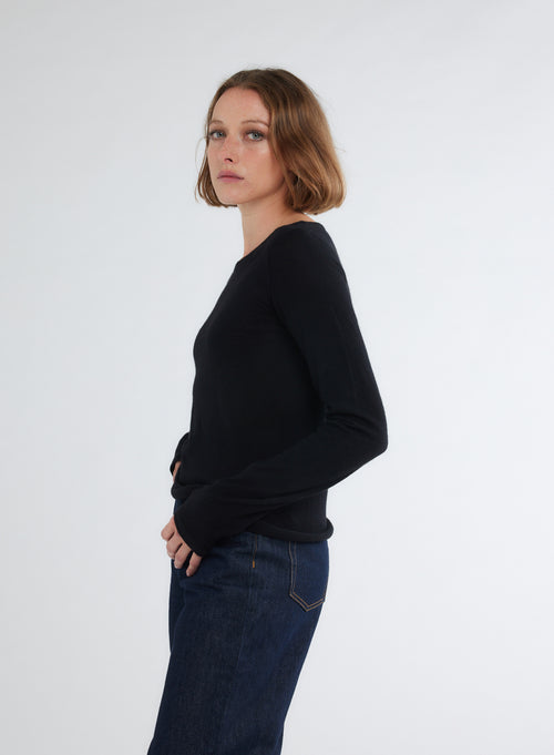 Schwarzes T-Shirt mit Bootsausschnitt und langen Ärmeln aus 100% Kaschmir - MAJESTIC FILATURES