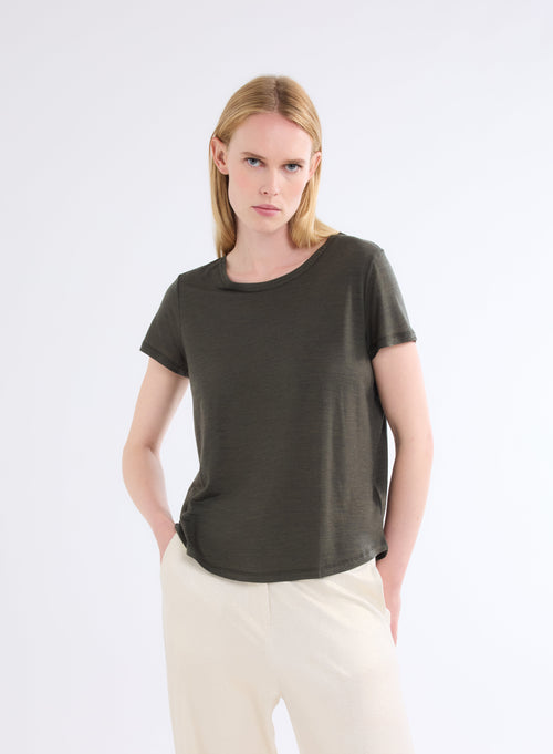 Camiseta Caqui Cuello Redondo Manga Corta en Lana y Lyocell - MAJESTIC FILATURES