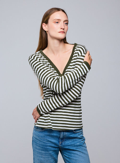 Camiseta de manga larga con cuello en V verde / blanca de algodón orgánico - MAJESTIC FILATURES