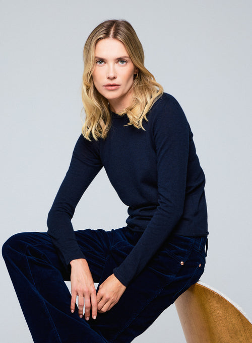 Marineblaues Langarm-T-Shirt mit Rundhalsausschnitt aus Kaschmir - MAJESTIC FILATURES