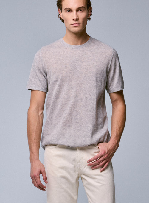 Graues Kaschmir-T-Shirt mit Rundhalsausschnitt und kurzen Ärmeln - MAJESTIC FILATURES