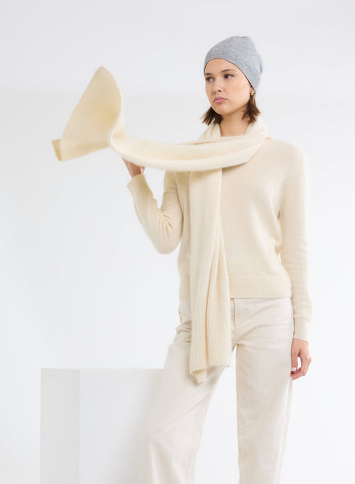 White Raccoon / Polyamide Scarf - MAJESTIC FILATURES