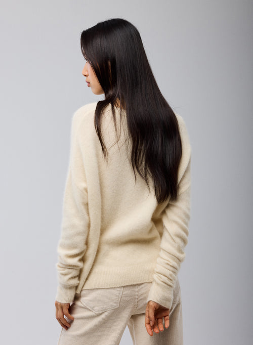 Pull Blanc Col Rond Manches Longues en Raccon wool / Polyamide - MAJESTIC FILATURES