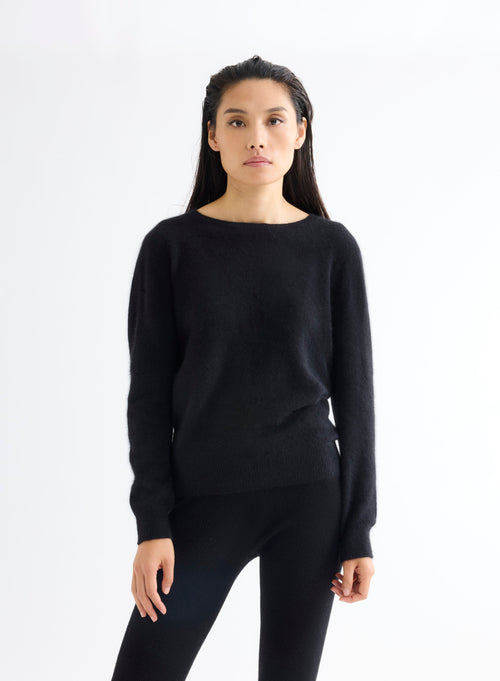 Black Boat Neck Long Sleeve Sweater - MAJESTIC FILATURES