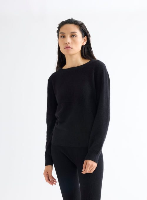 Black Boat Neck Long Sleeve Sweater - MAJESTIC FILATURES