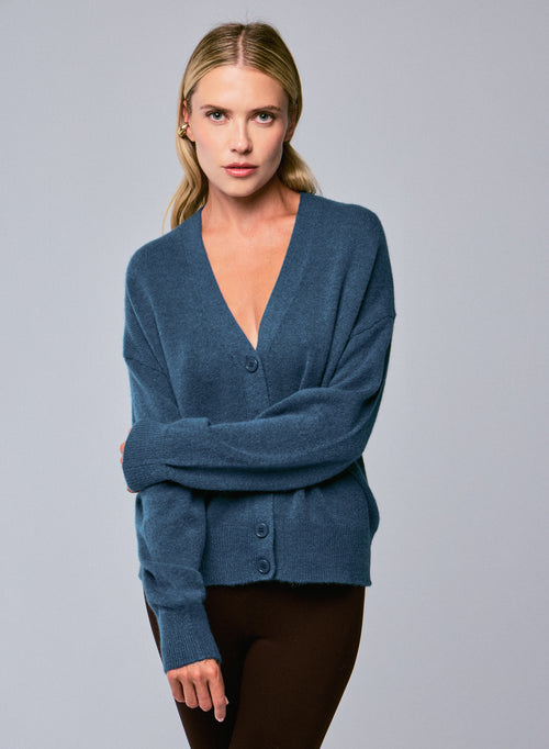 Blaue Strickjacke mit V-Ausschnitt und langen Ärmeln aus Wolle / Seide / Kaschmir - MAJESTIC FILATURES