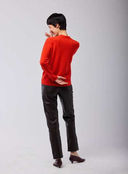 Red V-neck cardigan with long sleeves in cashmere - MAJESTIC FILATURES