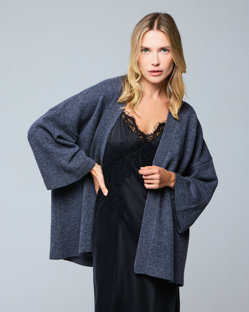 Graue Strickjacke mit langärmeligem Schalkragen aus Merinowolle - MAJESTIC FILATURES