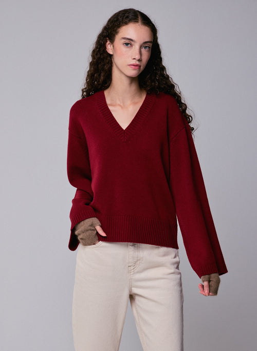 Roter langärmeliger Pullover mit V-Ausschnitt aus Merinowolle - MAJESTIC FILATURES
