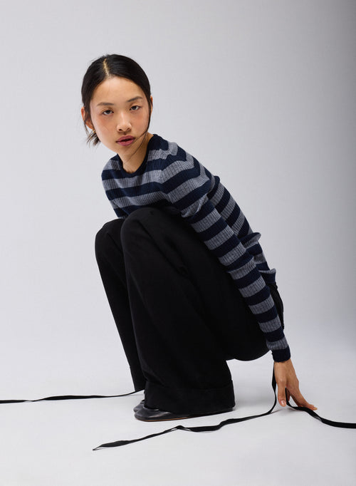 Navy Crew Neck Long Sleeve Sweater in Merino Wool - MAJESTIC FILATURES