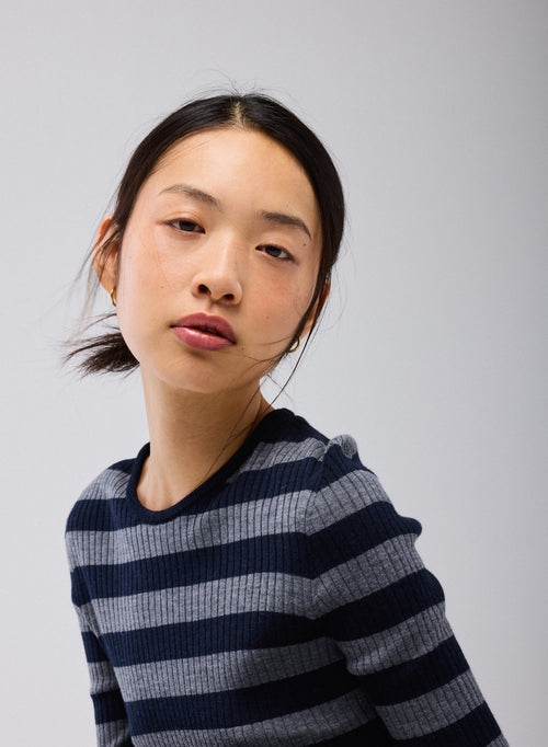 Navy Crew Neck Long Sleeve Sweater in Merino Wool - MAJESTIC FILATURES
