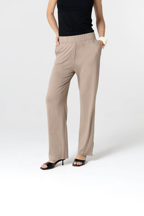 Hose aus Viskose/Elasthan in Braun - MAJESTIC FILATURES