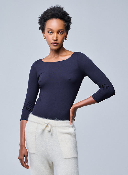 Camiseta Adèle Azul Marino Cuello Barco en Viscosa / Elastano - MAJESTIC FILATURES