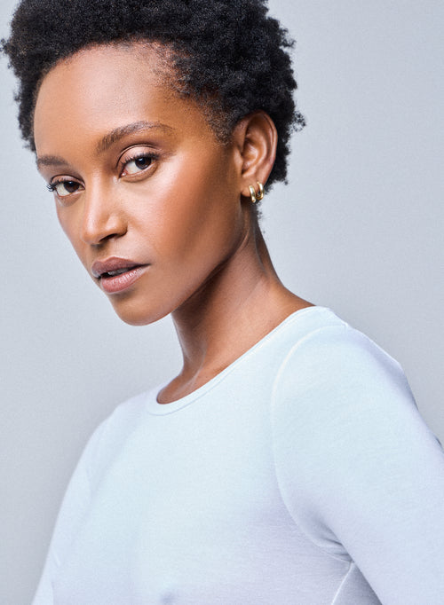 Camiseta de manga larga de viscosa y elastano con cuello redondo White Ally - MAJESTIC FILATURES