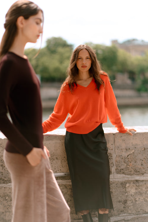 Roter Pullover mit V-Ausschnitt und langen Ärmeln aus Kaschmir - MAJESTIC FILATURES
