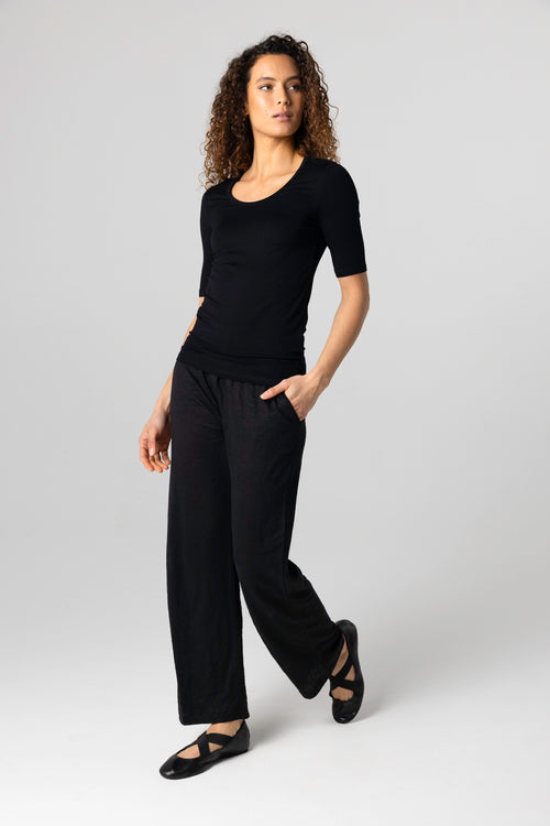 Black  U-neck T-shirt with elbow-length sleeves - MAJESTIC FILATURES