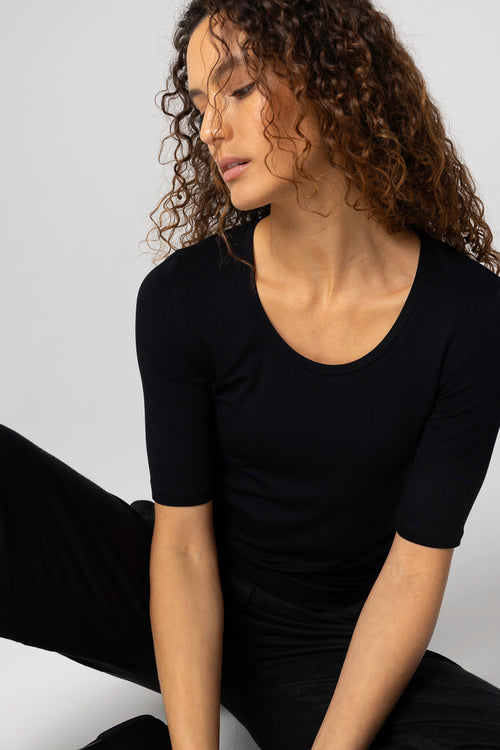 Black  U-neck T-shirt with elbow-length sleeves - MAJESTIC FILATURES