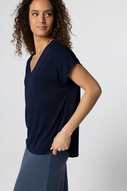 T-shirt Marine Col V Manches Courtes en Viscose / Elasthanne - MAJESTIC FILATURES