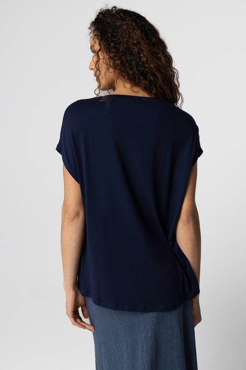 T-shirt Marine Col V Manches Courtes en Viscose / Elasthanne - MAJESTIC FILATURES