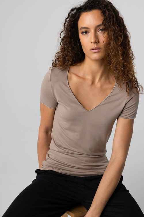 T-shirt Marron Col V Manches Courtes en Viscose / Elasthanne - MAJESTIC FILATURES