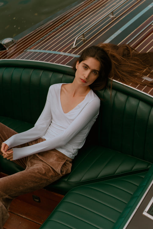 T-shirt Blanc Col V Manches Longues en Viscose et Élasthanne - MAJESTIC FILATURES