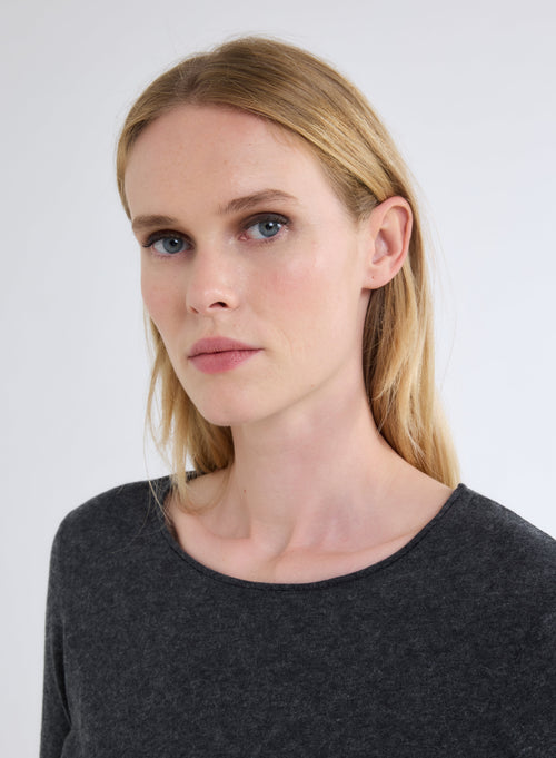 Carly T-shirt with a round neckline and a rolled finish, in cotton and cashmere-blend jersey<br> - MAJESTIC FILATURES