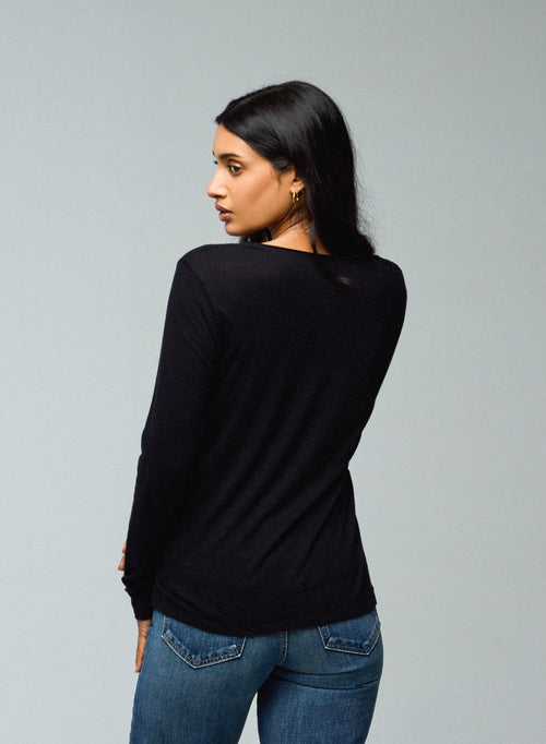 T-shirt Noir Col V Manches Longues en Coton et Cachemire - MAJESTIC FILATURES