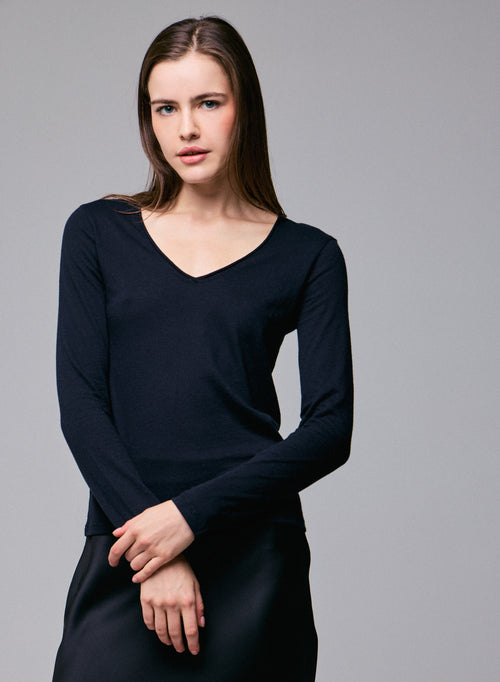 Navy blue V-neck Long sleeves T-shirt in Cotton and Cashmere - MAJESTIC FILATURES