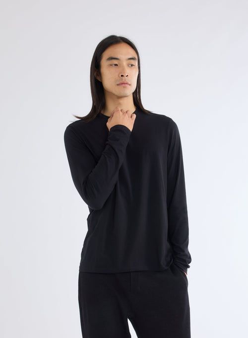 Black Henry Round Neck Long Sleeve T-shirt in Organic Cotton and Elastane - MAJESTIC FILATURES