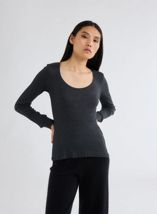 Grey U-Neck Long Sleeve T-Shirt in Organic Cotton / Modal - MAJESTIC FILATURES