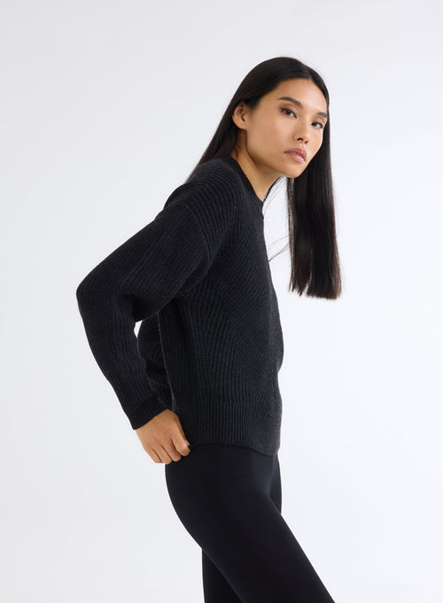 Black Round Neck Long Sleeve Sweater - MAJESTIC FILATURES