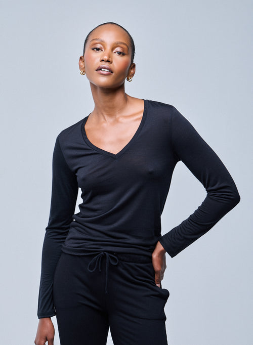 Black V-neck Long Sleeve T-shirt in Lyocel / Virgin Wool - MAJESTIC FILATURES