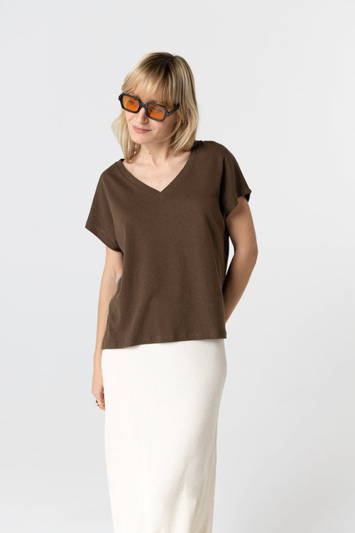 T-Shirt mit V-Ausschnitt und kurzen Ärmeln aus Baumwolle/Leinen in Tonka - MAJESTIC FILATURES